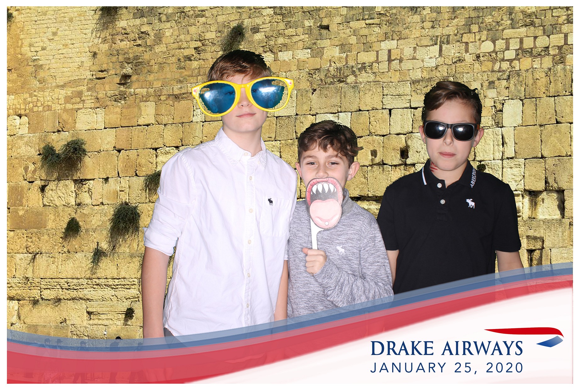 Drake Airways | View more photos from the event at gallery.photoboothcincy.com/u/PhotoBoothCincy/Drake-Airways